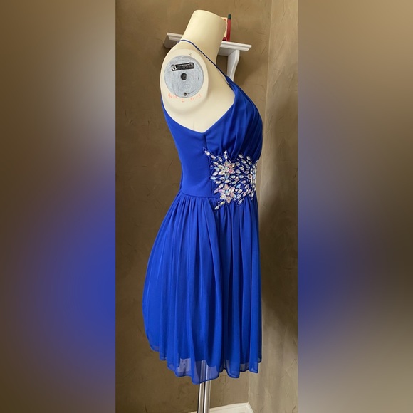 B.Darlin Halter mini Promo Dresses Royal Blue juniors size  7/8 Stone waistline - Picture 3 of 15